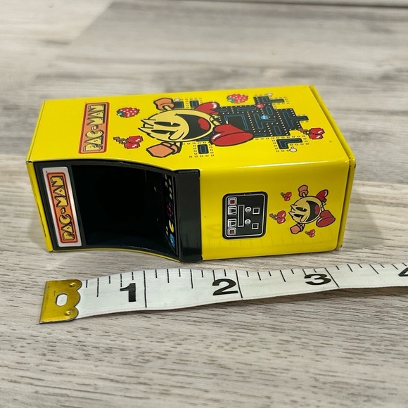 Boston America Pac-Man Arcade Game Novelty Candy Tin - Picture 8 of 9